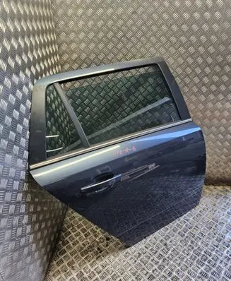 Opel Astra H Rear door 13168046
