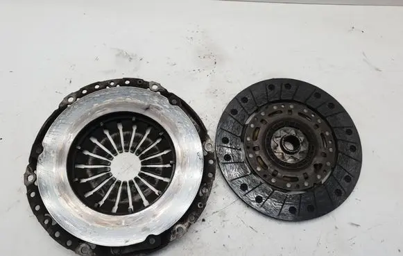 Opel Zafira B Pressure plate 9223223