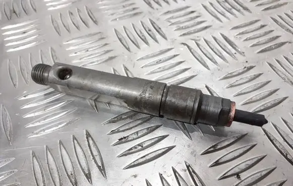 Volvo S40, V40 Fuel injector 7700875036 0432193753