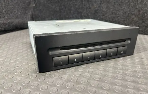 Mercedes-Benz E W211 CD/DVD changer A2118275542
