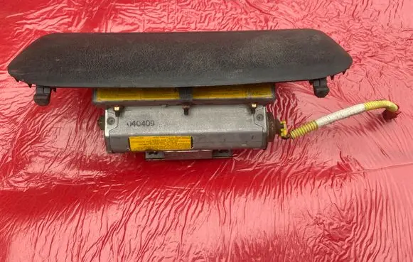 Mitsubishi Pajero Pinin Passenger airbag