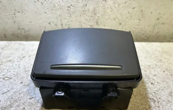 Audi A6 S6 C6 4F Car ashtray 4F1862533