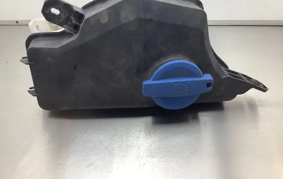 KIA EV6 Windshield washer fluid reservoir/tank 98610