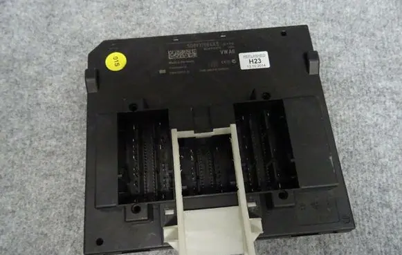 Audi TT TTS RS Mk3 8S Comfort/convenience module 5Q0937084AS