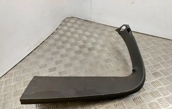 Opel Astra K Tailgate trim 39079442