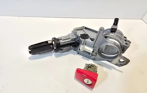 Opel Astra H Ignition lock 2421430 N0501882