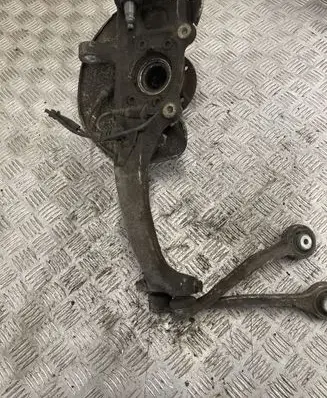 Audi A4 S4 B8 8K Front wheel hub