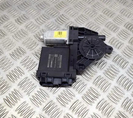 Volvo XC40 Front door window regulator motor 31674758 8888777264