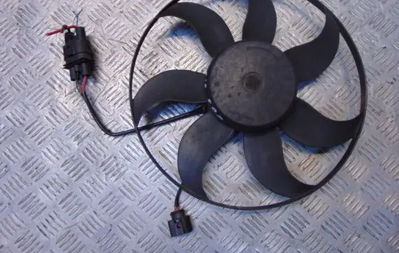 Volkswagen Eos Air conditioning (A/C) fan (condenser) 