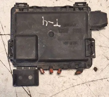 Volkswagen Transporter - Caravelle T4 Fuse module 7D0937509