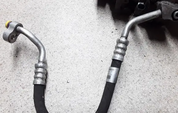 BMW M3 e92 Air conditioning (A/C) pipe/hose 9122623