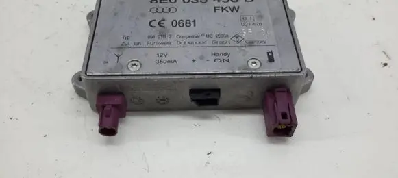 Audi A4 S4 B7 8E 8H Antenna control unit 8E0035456B 09103112