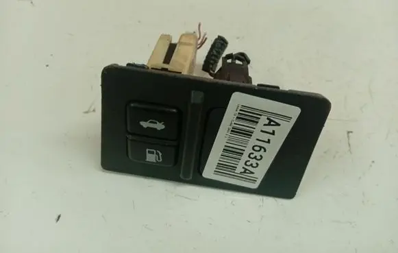 Lexus IS 220D-250-350 Fuel tank opening switch 5544753020L
