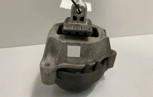 BMW 5 G30 G31 Engine mount bracket 1234567