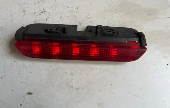 Mazda Demio Third/center stoplight
