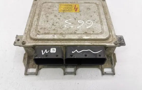 Mercedes-Benz A W169 Engine control unit/module A2661533179 A0014460240 5WK90909