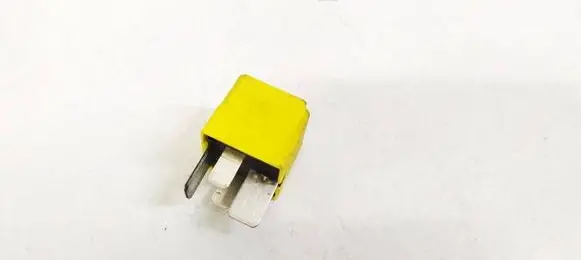 Opel Astra H Other relay 90226846