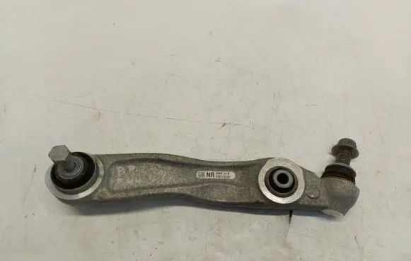 BMW 5 G60 Front control arm 8837712