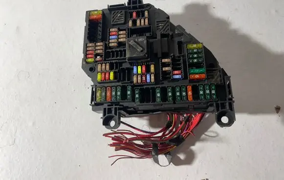 BMW 5 F10 F11 Fuse module 217033452 9234423 01141301