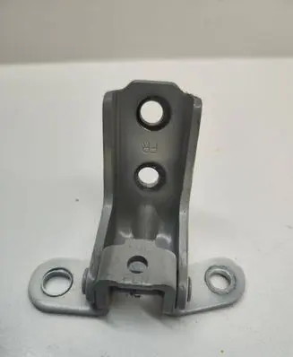 Hyundai i20 (GB IB) Front door upper hinge