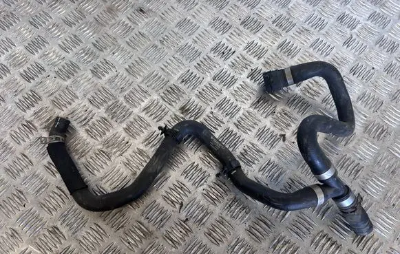 Engine coolant pipe/hose