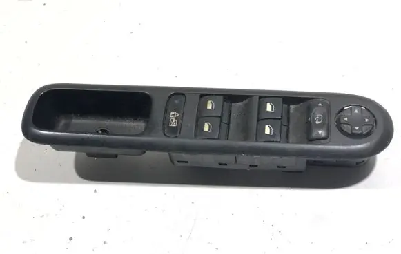 Peugeot 3008 I Electric window control switch 96650621ZD