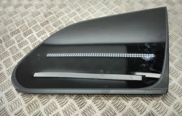 Volvo XC60 Rear side window
