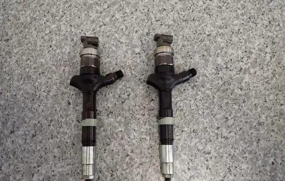 Toyota Avensis T250 Fuel injector 23670-0G010