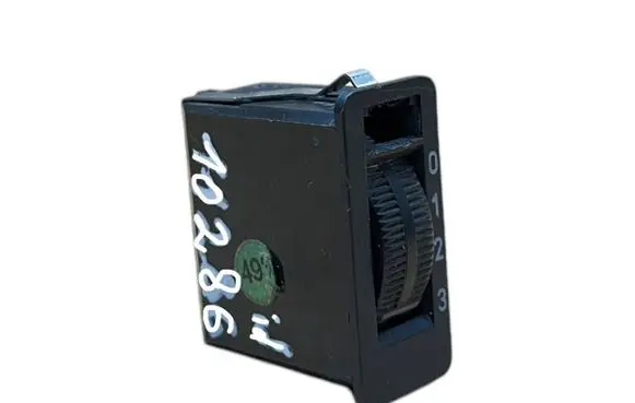 Mercedes-Benz 190 W201 Headlight level height control switch 0008000773 5LL003595 5LL00359500