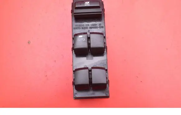 Hyundai ix20 Electric window control switch 935701K000