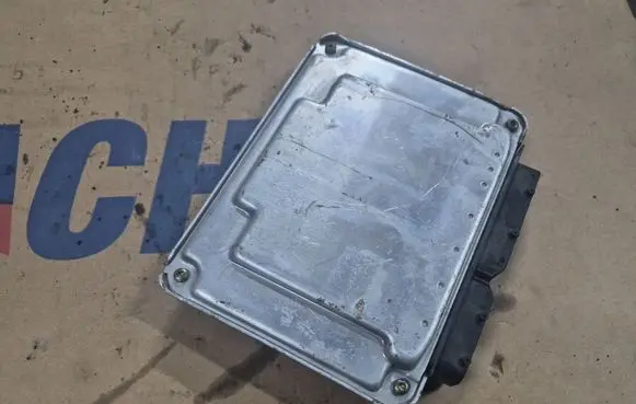 Audi A3 S3 8L Engine control unit/module 038906019DE 0281010469 1039S00381