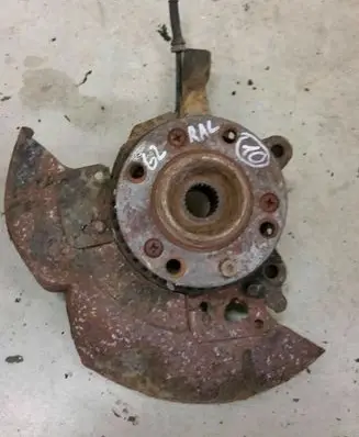 Volkswagen Golf II Front wheel hub 357407256C REF10