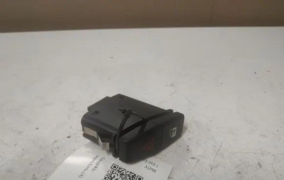 BMW 5 E60 E61 Hazard light switch 6131691950606 549519500
