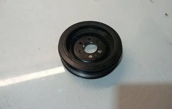 BMW X3 F25 Crankshaft pulley 7624102