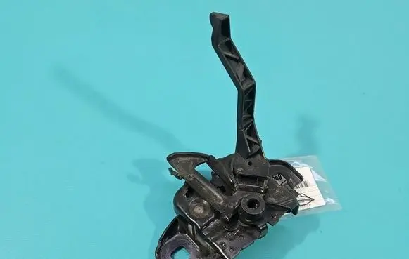 Dacia Duster III Engine bonnet/hood lock/catch 656016712R IMPRK1569722