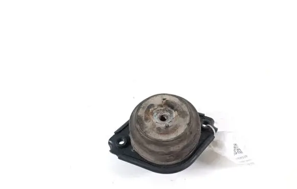Mercedes-Benz ML W164 Engine mount bracket A2512403417