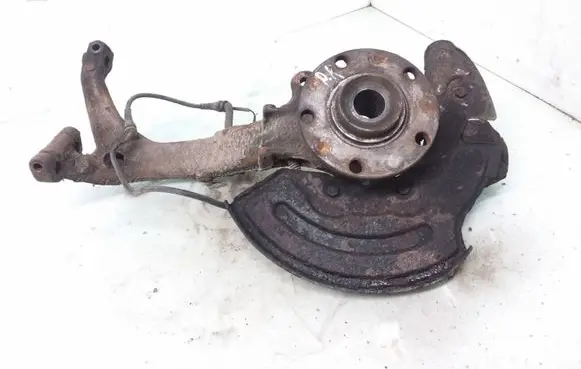Audi A4 S4 B5 8D Front wheel hub spindle knuckle 8D0407257AL
