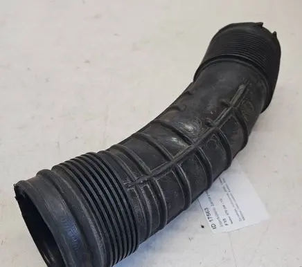 Volvo V70 Intercooler hose/pipe 6898050