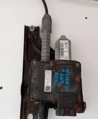 Opel Insignia A Hand brake/parking brake motor 13310023 HJ0023R113381077