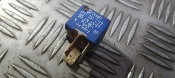 Volkswagen Golf III Other relay 857951253 899663