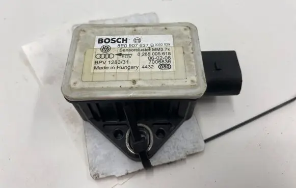 Audi A6 S6 C6 4F ESP acceleration yaw rate sensor 8E0907637B