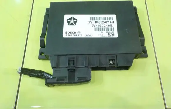 Chrysler 300 - 300C Parking PDC sensor 04602421AH