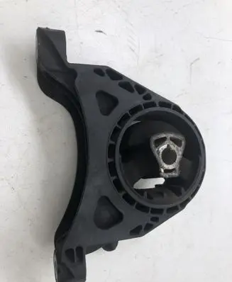 Opel Insignia A Engine mount bracket 13227769