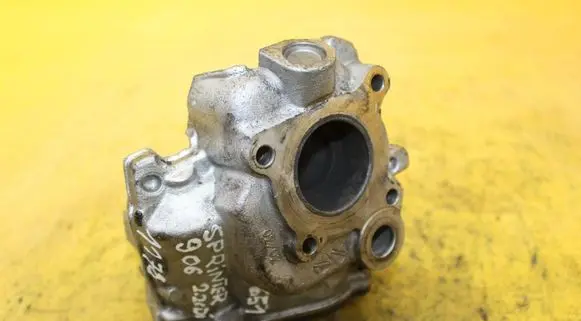 Mercedes-Benz Sprinter W906 EGR valve