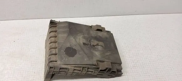 Volkswagen Golf V Fuse box cover 1K0937132 017180061