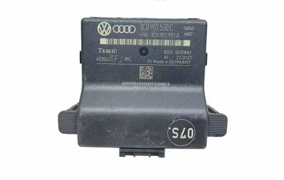Audi A4 S4 B6 8E 8H Gateway control module 3C0907530C 3C0907951A