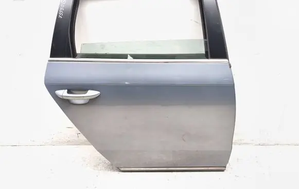 Volkswagen PASSAT B7 Rear door