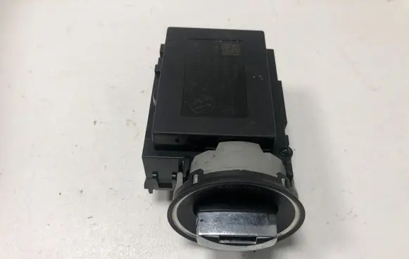 Volkswagen PASSAT B6 Ignition lock 3C0905843M