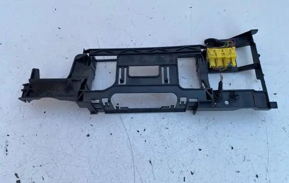 Mercedes-Benz A W176 Other interior part A0009110575