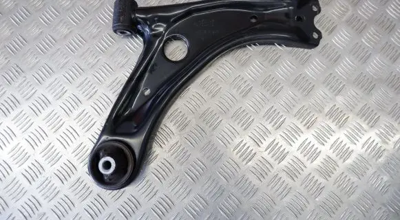 Toyota Yaris Cross Front lower control arm/wishbone 48605K0020